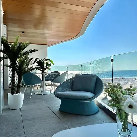 Apartment First Mamaia
