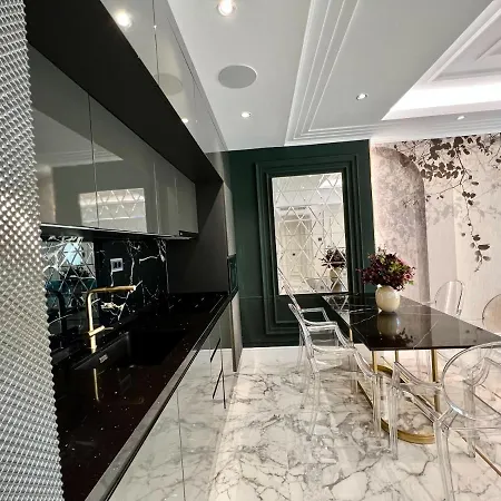 First Апартаменты