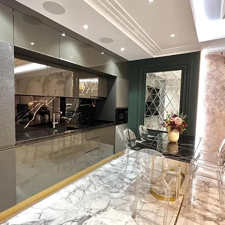 Апартаменты First